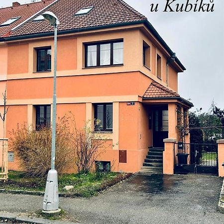 Apartmany U Kubiku Hradec Králové エクステリア 写真