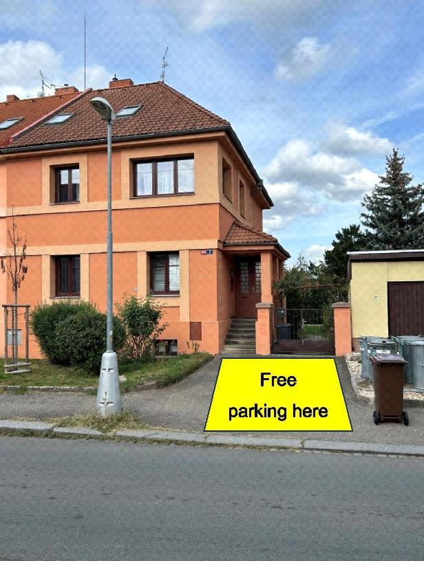 Apartmany U Kubiku Hradec Králové エクステリア 写真