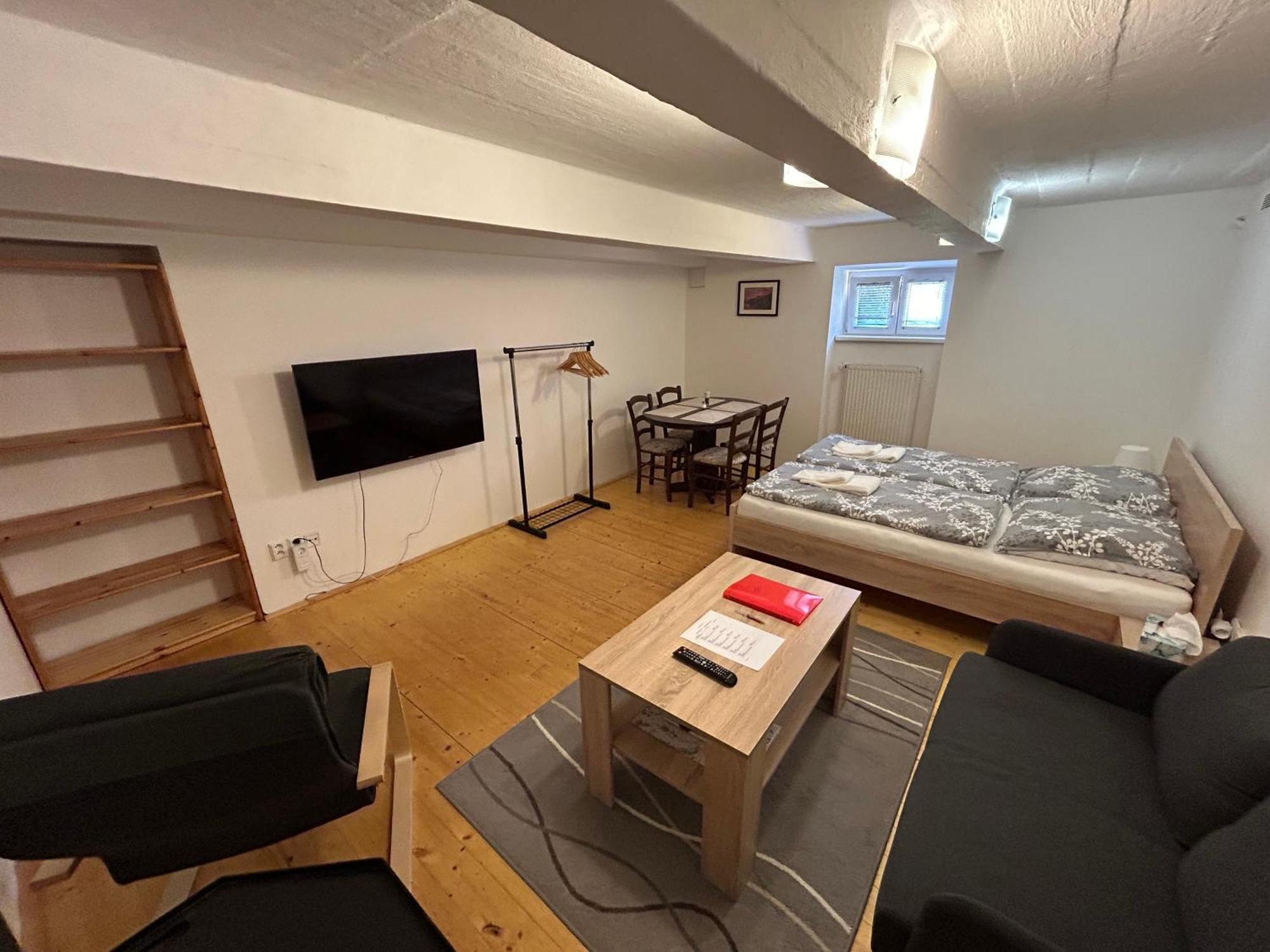 Apartmany U Kubiku Hradec Králové エクステリア 写真