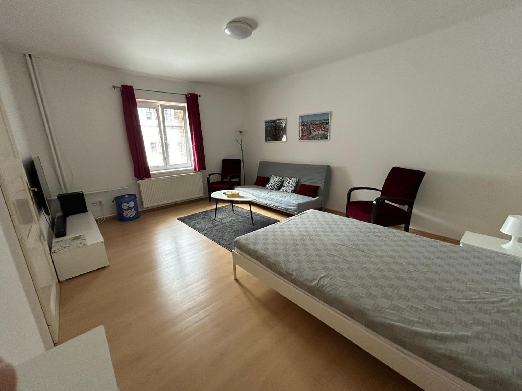Apartmany U Kubiku Hradec Králové エクステリア 写真