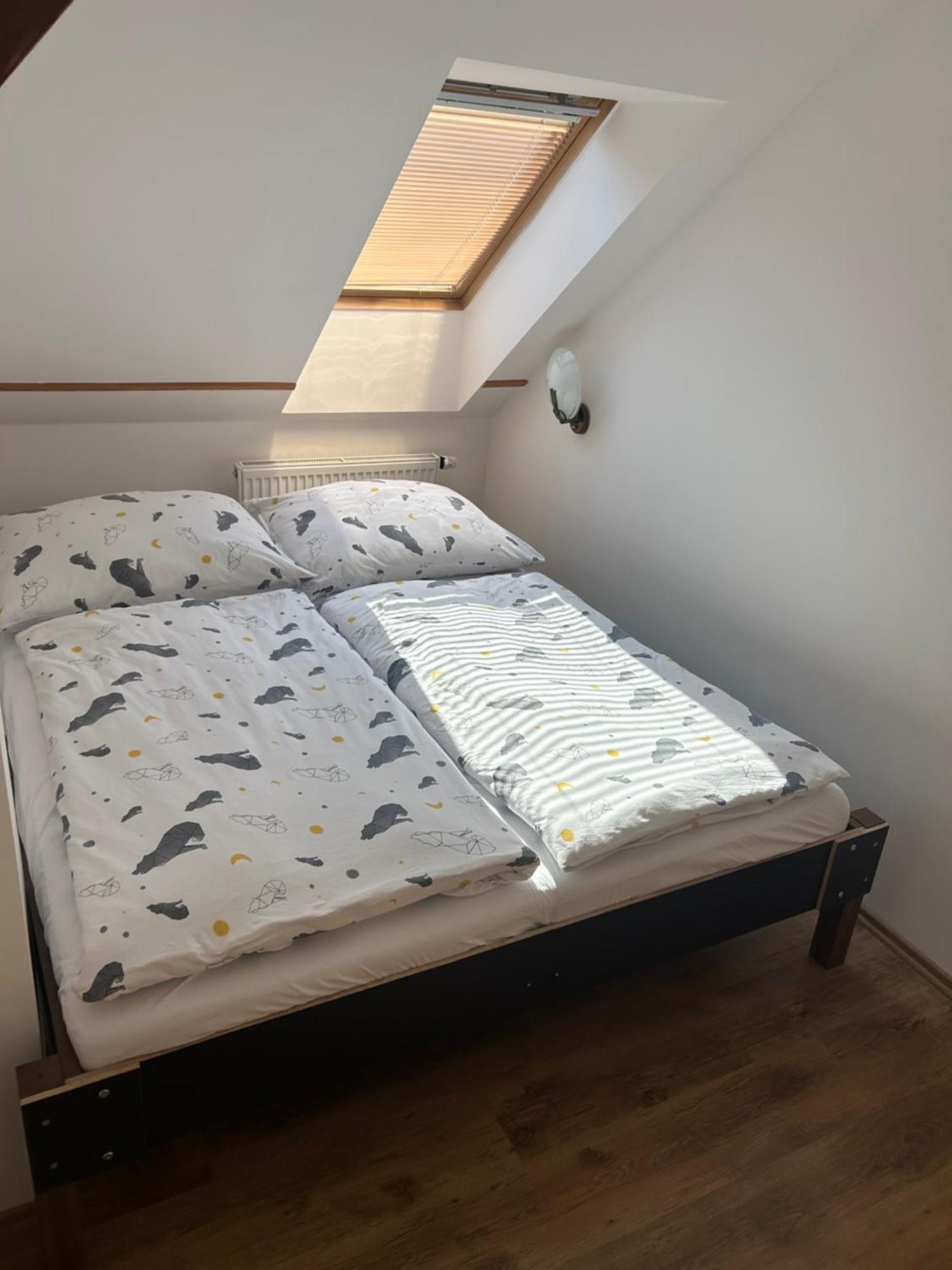 Apartmany U Kubiku Hradec Králové エクステリア 写真